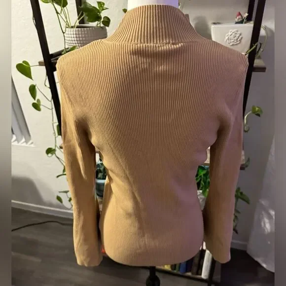 Ribbed camel colored brand new Boston Proper 3/4 zip w belle sleeves medium - Picture 8 of 9